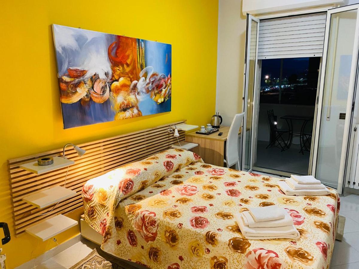 B E B Le Terrazze Sul Mare Bed & Breakfast Catanzaro Exterior photo