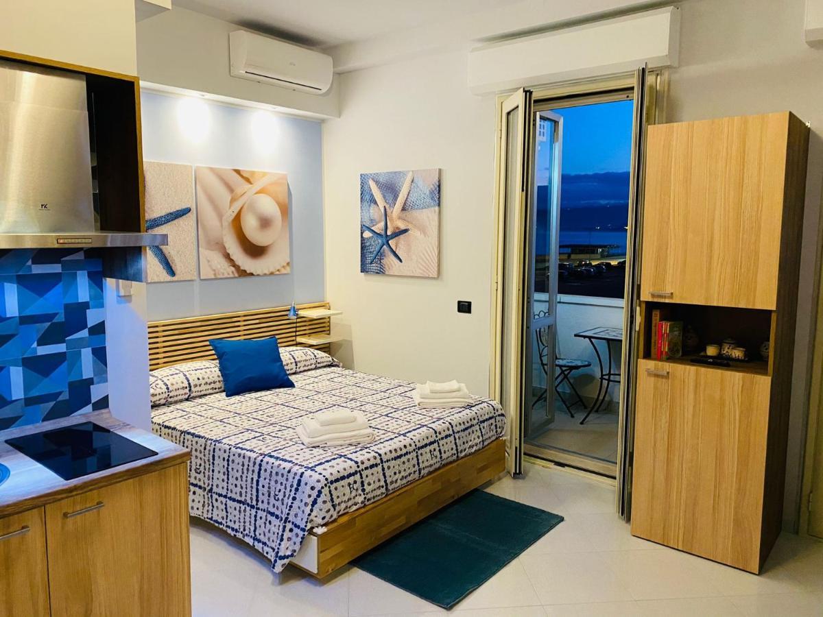 B E B Le Terrazze Sul Mare Bed & Breakfast Catanzaro Exterior photo