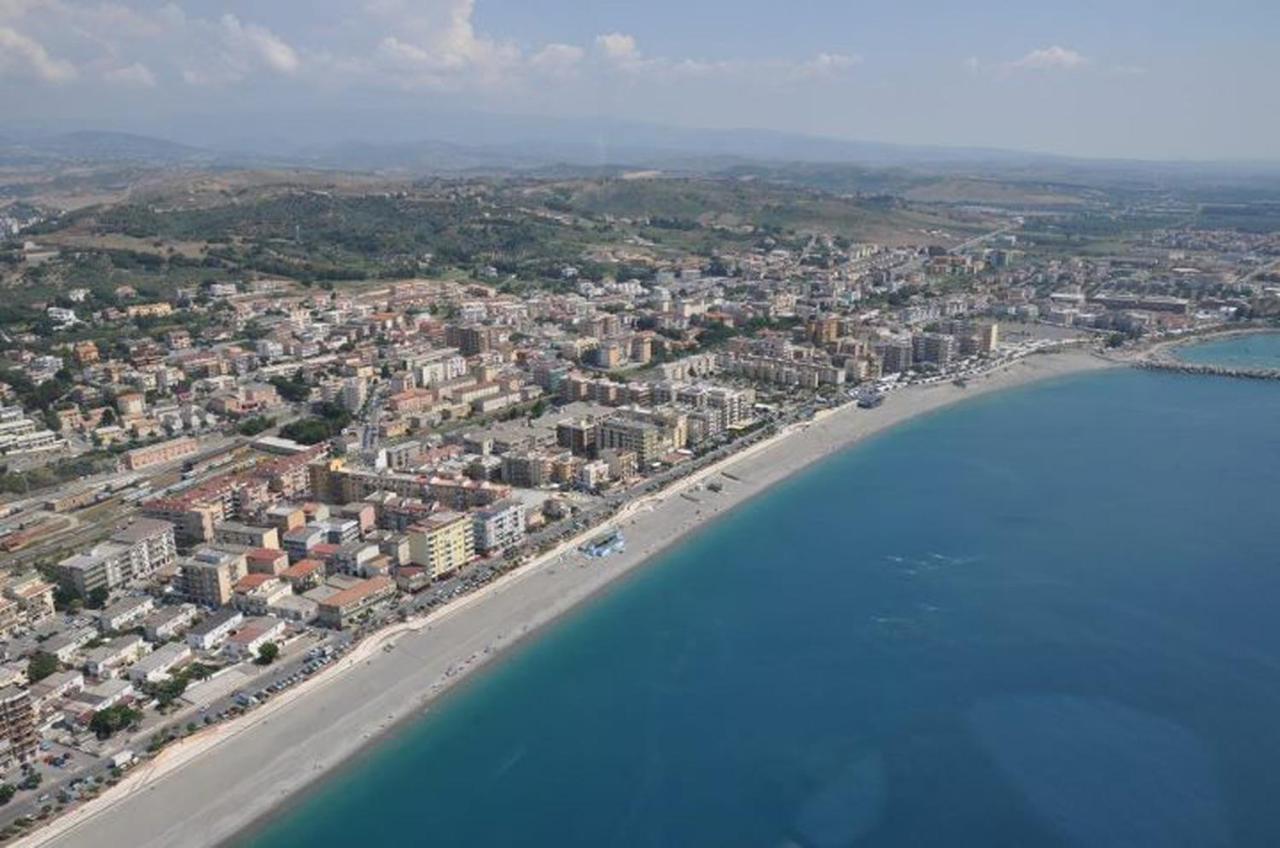 B E B Le Terrazze Sul Mare Bed & Breakfast Catanzaro Exterior photo