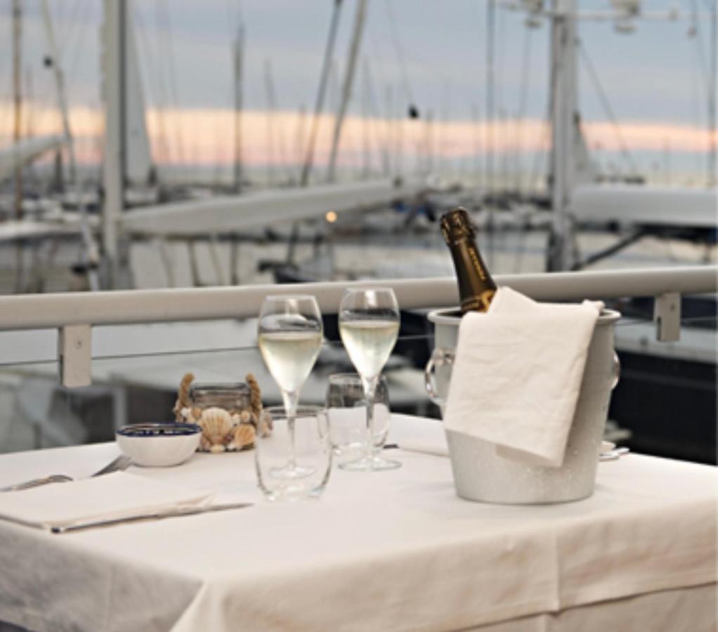 B E B Le Terrazze Sul Mare Bed & Breakfast Catanzaro Exterior photo