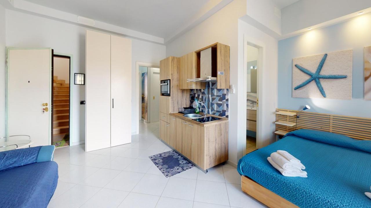 B E B Le Terrazze Sul Mare Bed & Breakfast Catanzaro Exterior photo
