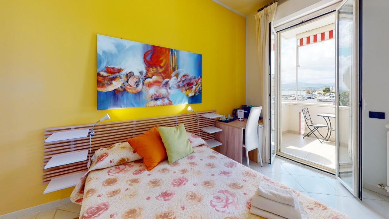 B E B Le Terrazze Sul Mare Bed & Breakfast Catanzaro Exterior photo